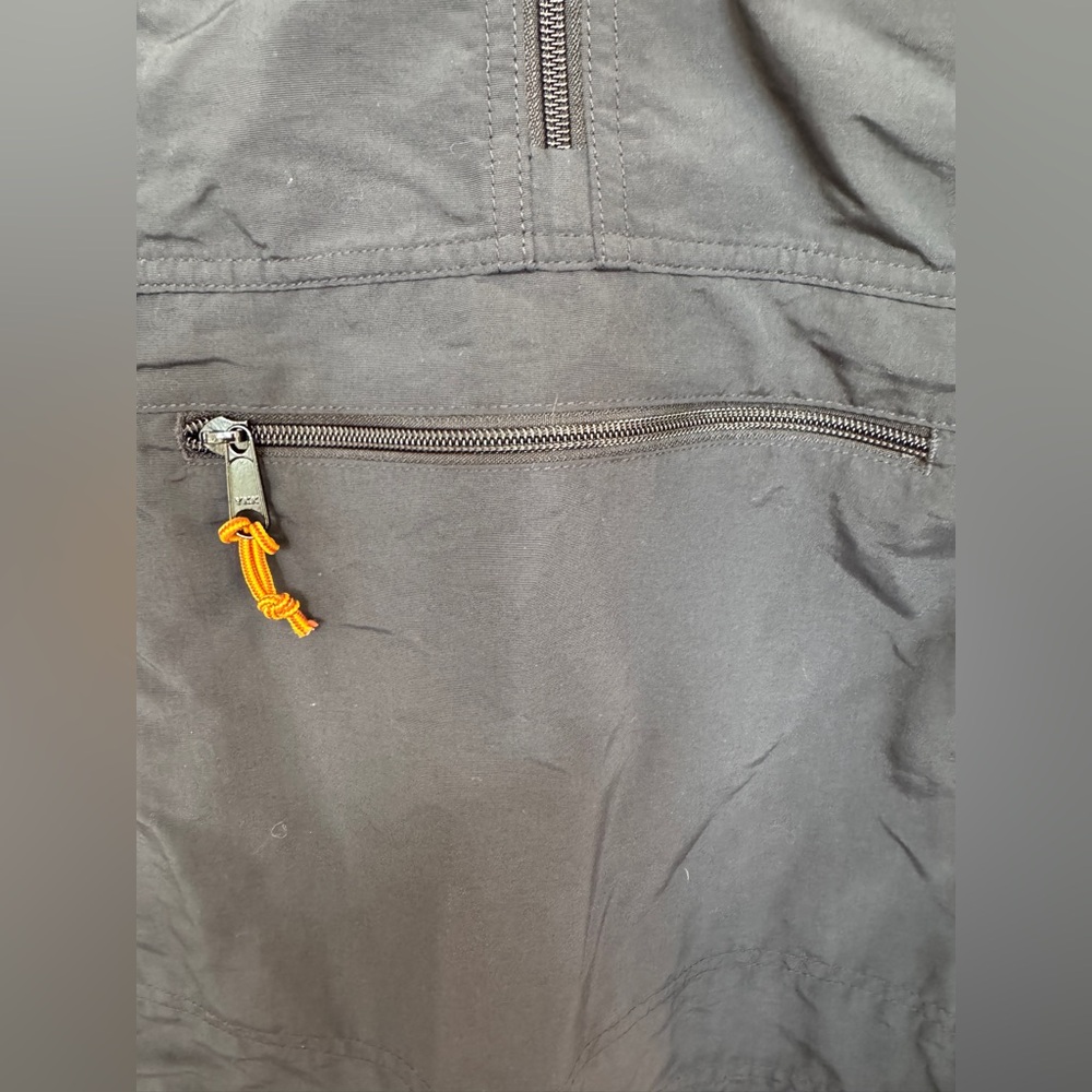 L.L.Bean Women’s Mountain Classic Anorak
Size XSPetite - Picture 4 of 8